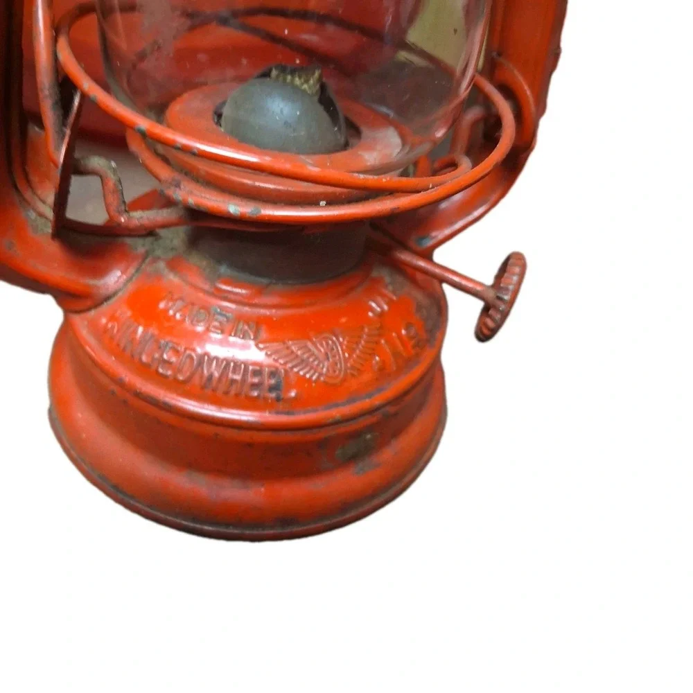 Vintage Red Metal Kerosene‎ Lantern With Glass Globe – 10.5